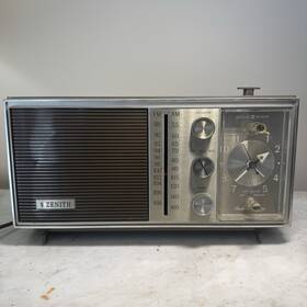 Z468j Zenith Vintage Alarm Clock Radio 50s/60s Retro Works Solid State