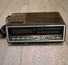 Vintage General Electric Alarm Clock Am/fm Radio Model 7-4616B Two Wake Times. Fixed Price $25.00.