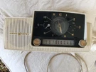 Vintage C415 Am Clock Radio Beige Mid Century Tabletop Works Only. Fixed Price $20.45.