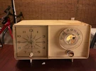 Am Radio Clock General Electric, C-4030. Fixed Price $33.00.