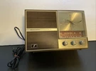 Vintage Ross Electronics Radio Solid State Am/fm Afc (lights Up ) Model Gc 6804. Fixed Price $25.00.