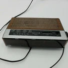 Vintage Seville Am/fm Electronic Clock Radio Model Number 3406. Fixed Price $19.99.
