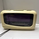 Vintage Soundesign 3676WHT Am/fm Digital Alarm Clock Radio. Fixed Price $19.99.