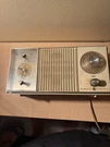 Vintage 1950 General Electric Am Clock Radio/alarm C4420-A Tested. Fixed Price $22.99.