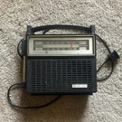 General Electric Solid State Vintage Am Fm Retro Radio Model 7-2818F. Fixed Price $20.00.