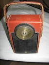 RMK99 Vtg Rca Victor Deluxe Transistor Portable Am Radio Leather Works ST135. Fixed Price $24.95.