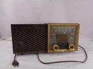 Vintage Philco B950 Code 121 Shortwave Broadcast Tube Radio - For Parts Resto. Fixed Price $29.74.
