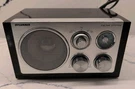 Vintage Sylvania Am/fm Classic Style Table Radio Model SRCD3815. Fixed Price $40.00.