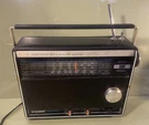 Vintage Stewart ST-860 5 Band Solid State Am/fm Radio. Fixed Price $20.95.