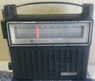 Vtg General Electric Two Way Power Solid State Am Fm Radio 7-2810H Works Great. Fixed Price $12.00.