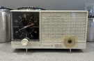 Rca Victor Vintage Radio With Clock, Large Speaker Grille. Fixed Price $15.00.