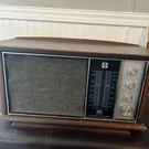 Vintage Rca Am/fm Radio Model RLC60W Walnut Case Works. Fixed Price $28.99.