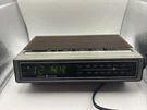 Vtg Ge Model 7-4655A Digital Alarm Clock Radio Woodgrain Finish Works Great. Fixed Price $24.99.