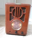 Vintage Thomas Collector's Edition Radio/cassette Am/fm/afc. Fixed Price $43.65.