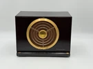 Vintage 1950 Rca Victor Bakelite Model 9-X-561 Tube Am Broadcast Radio Is. Fixed Price $19.99.