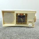 Trav-ler Karenola 56-C42 Vintage Tube Radio Clock Mid Century White Not Working. Fixed Price $64.00.