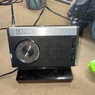Vintage Zenith RE27Y Portable Rechargeable Am/fm Radio. Fixed Price $36.50.