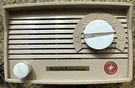 Vintage Monarch Hi-fi Master Radio Model RE-5-1 Powers Up Hums No Signal. Fixed Price $39.99.