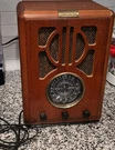Thomas America Series Am/fm Radio Z711 Collector Edition Wood Cabinet. Fixed Price $41.00.