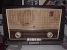 Vintage Norelco Phillips Bakelite Tabletop Tube Radio BX548A Unknown If Working. Fixed Price $75.00.
