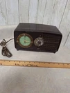 Vintage Esquire Radio. Fixed Price $40.00.