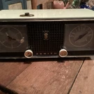 Zenith C519P Antique Alarm/radio For Repair.. Fixed Price $24.99.
