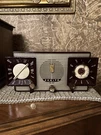 Zenith J733 Clock Radio Am Fm Maroon Bakelite Works Vintage Clean. Fixed Price $129.99.