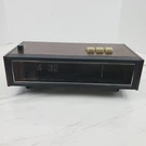 Vintage Lloyds Flip Alarm Clock Radio Am Fm Model IJ61G-118C For Parts. Fixed Price $19.95.