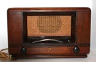 Vintage 1946 Wards Airline Wave Tube Table Am Radio Model 6D-19, Works. Fixed Price $75.00.