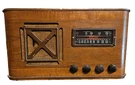 Vintage 1940'S Wards Airline Am/sw Tube Radio Turns On, Lights Up! Estate Sale!. Fixed Price $100.00.