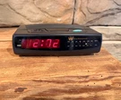 White Westinghouse WCR-15313 Vintage Am/fm Digital Alarm Clock Radio Working. Fixed Price $9.99.