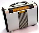Rca Victor Model 8BX6 Vintage Portable Ac/battery Tube Am Radio For Parts/repair. Fixed Price $27.99.