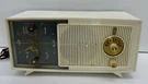 Vtg Zenith White/ivory Table Top Am Vacuum Tube Radio E514 Mcm Decor Mid Century. Fixed Price $44.00.