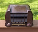 Cool Regal 1940S-50S Bakelite Tube Radio, Great Style. Fixed Price $60.00.