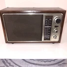 Vintage Realistic MTA-12 693 Am/fm Tabletop Radio Wood Veneer Tested. Fixed Price $27.99.