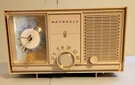 Vintage Mcm Motorola Am Tabletop Radio W/ Alarm Clock Off White AC4BU, Works. Fixed Price $29.71.