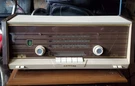Mcm 1950'S Philips B4X12A/54 Bakelite Tube Radio Holland Works Great. Fixed Price $150.00.