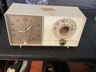 Am Radio Clock General Electric,. Fixed Price $25.00.