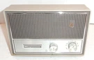 Vintage Magnavox Model: R002 Cabana Tube Plastic Radio 9.5(L)X7"(H) Please Read. Fixed Price $39.99.