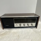 Vintage Panasonic RE-7369 Table Top Solid State Am/fm Radio. Fixed Price $45.00.