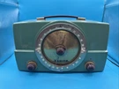 Green Vintage 1950S Mid Century Zenith Am/fm H725 Bakelite Tube Radio Works. Fixed Price $150.00.