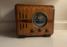 Vintage 1938 Zenith 5-S-218 Cube Tube Radio Walnut Cabinet. Fixed Price $895.00.