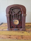 Thomas Collector Edition Radio Model 411 - Decor Parts Only. Does Not Work. Fixed Price $25.00.