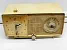 Vintage General Electric C-546 Am Clock Radio Alarm Honey Beige Works. Fixed Price $19.99.