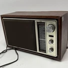 Vintage Realistic MTA-12 693 Am/fm Tabletop Radio Wood Veneer Tested. Fixed Price $45.00.