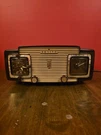 Vintage 1953 Zenith Model L622 Am Vacuum Tube Radio.. Fixed Price $350.00.