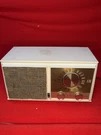 Vintage Zenith Tube Radio Model M723 Works. Fixed Price $34.88.
