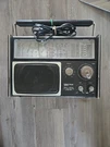Vintage Montgomery Ward Airline Gen- 1479A Multi 5 Band Radio A4/3. Fixed Price $40.00.