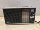 Vintage Magnavox Am/fm Psb Multi-band Portable Radio Model 1R1200 Silver Works. Fixed Price $47.99.