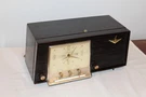 Silvertone Model 6025 Am Clock Day Date Telechron - Tube Radio 1956. Fixed Price $72.25.